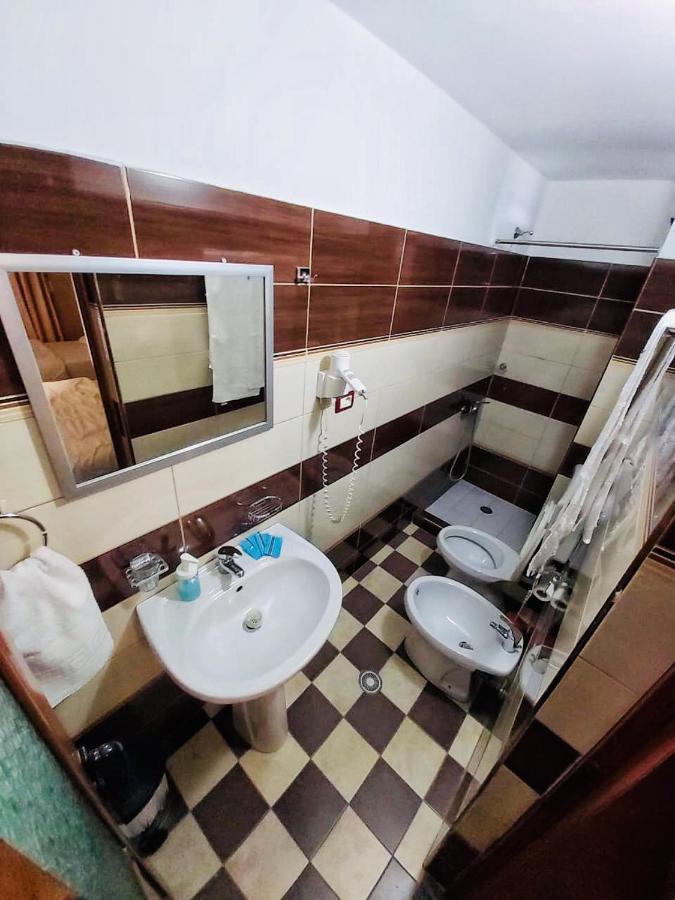 Hotel Bojko Vlore Exterior photo